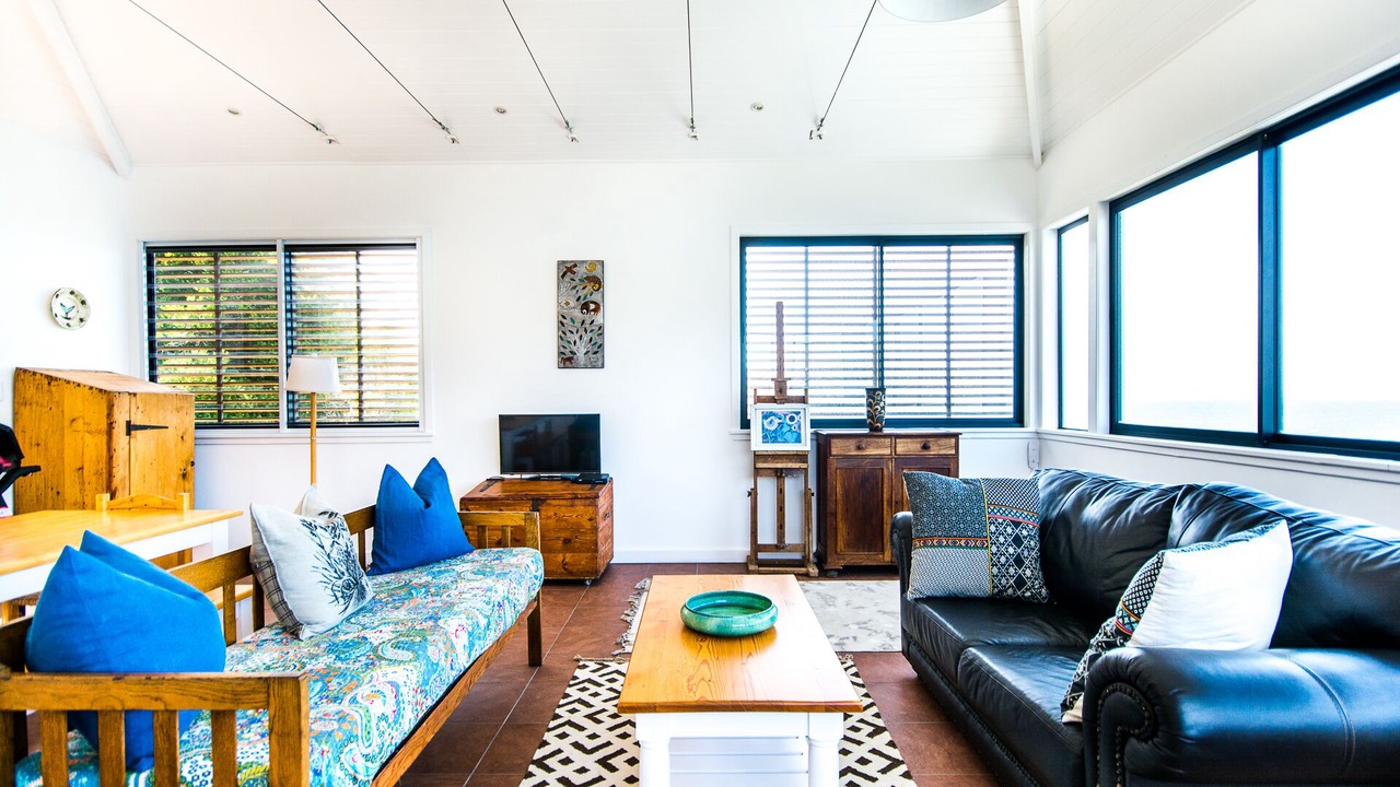 Photo of Livingroom in Redhill