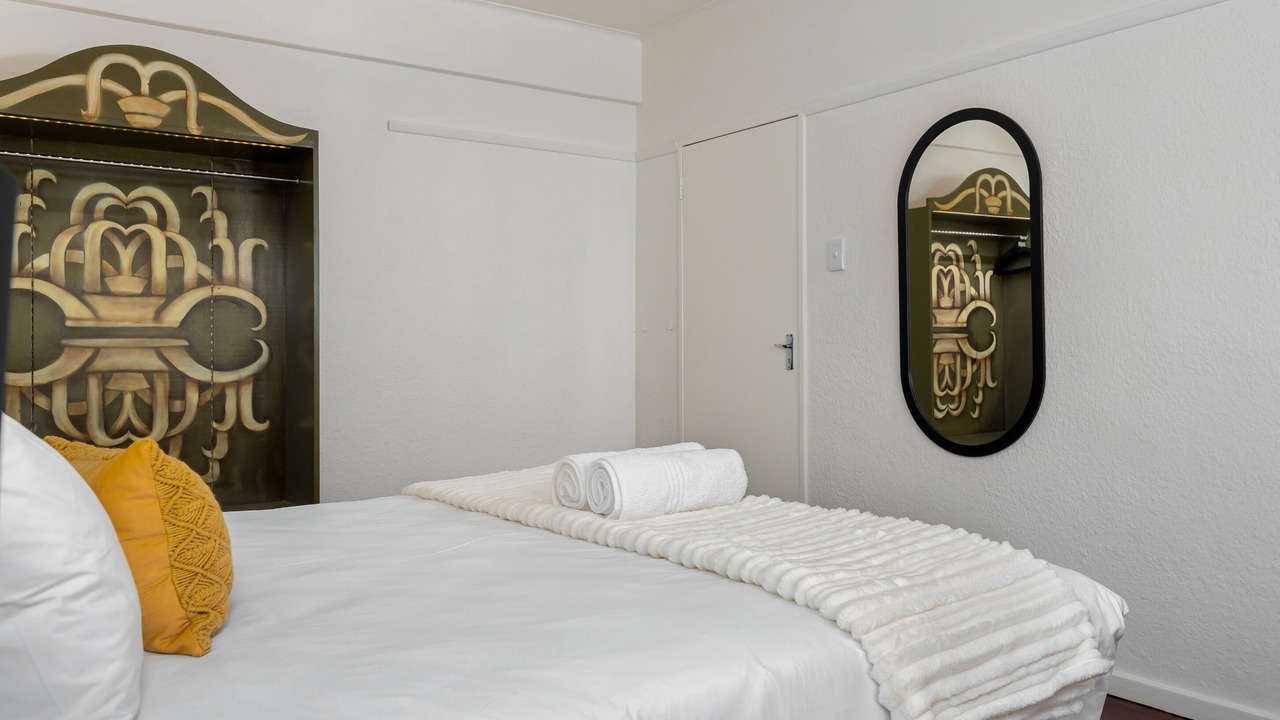 Photo of Bedroom in Three Anchor Bay