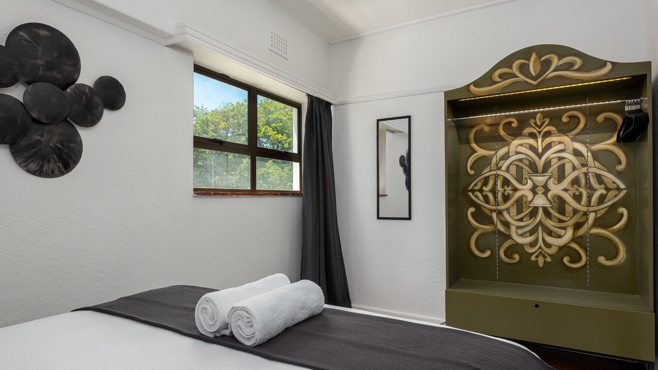 Photo of Bedroom in Three Anchor Bay