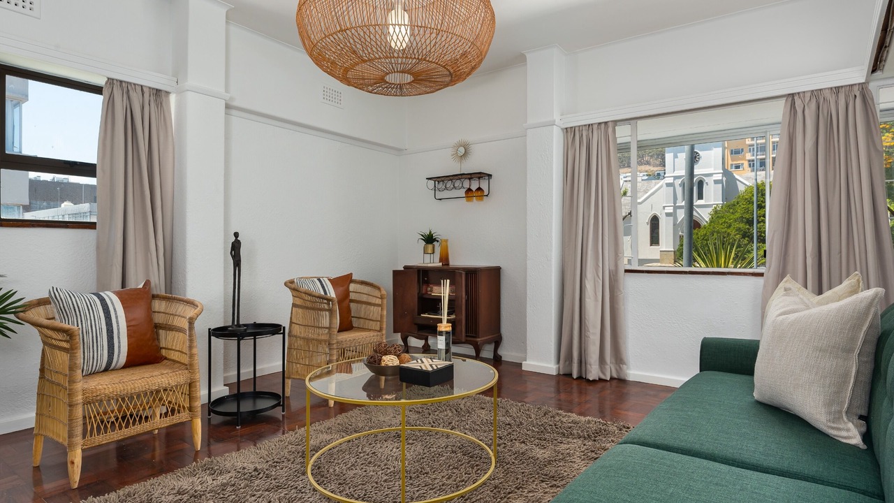 Photo of Livingroom in Three Anchor Bay