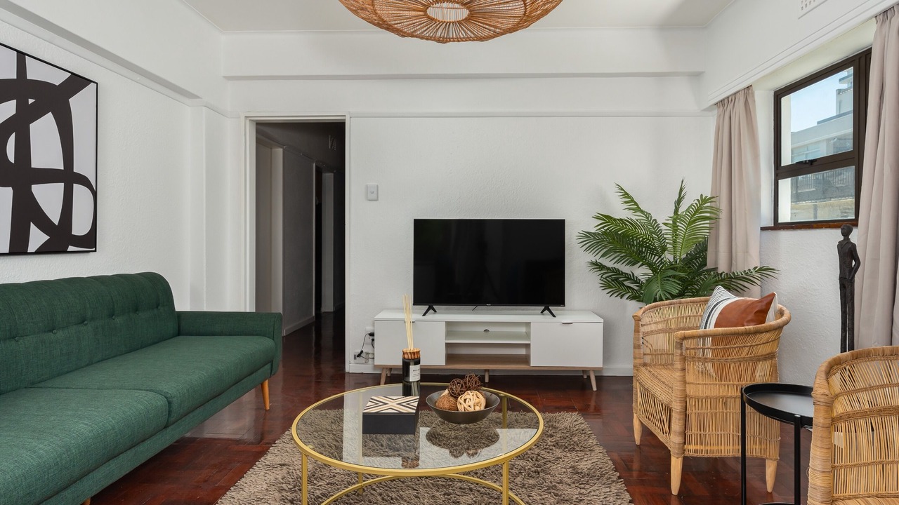Photo of Livingroom in Three Anchor Bay