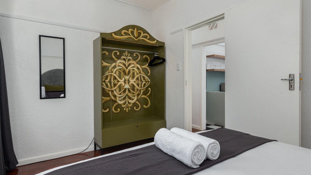 Photo of Bedroom in Three Anchor Bay