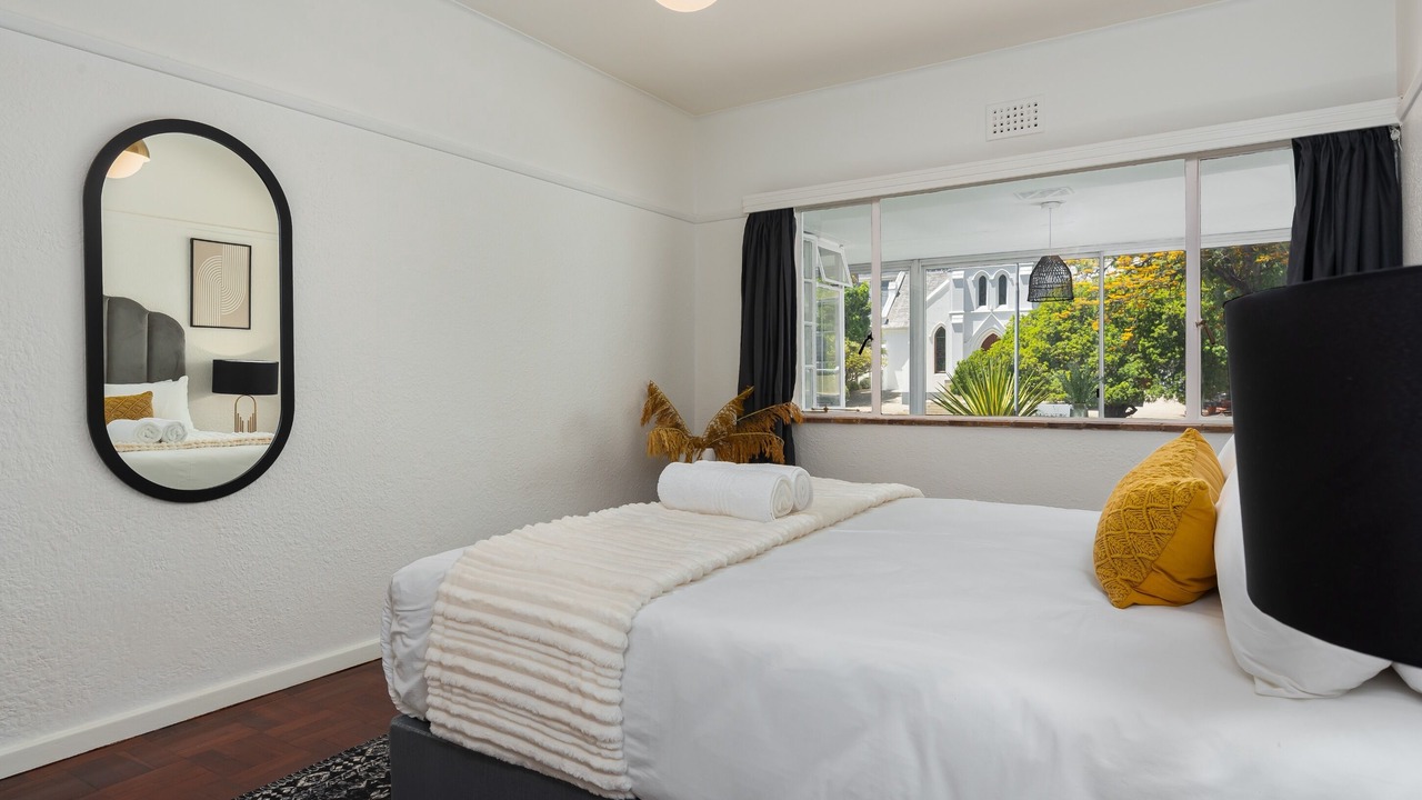 Photo of Bedroom in Three Anchor Bay