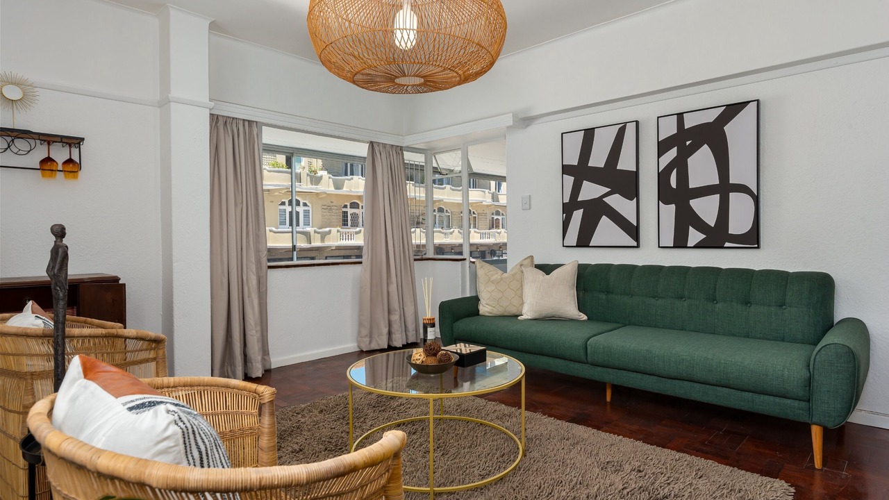 Photo of Livingroom in Three Anchor Bay