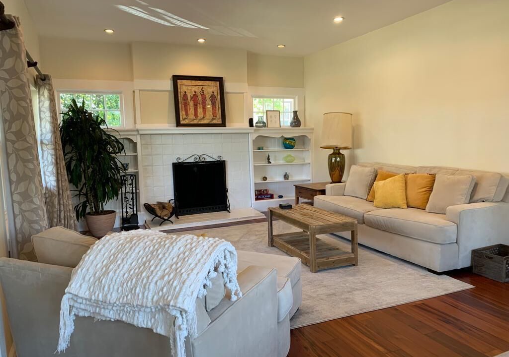 Photo of Livingroom in Central San Mateo