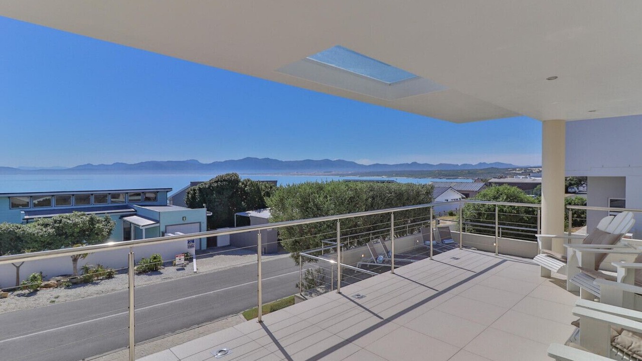 Photo of Patio Balcony in De Kelders