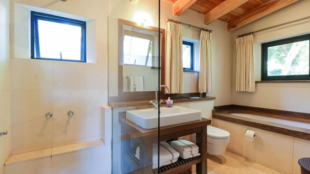 Photo of Bathroom in Fernkloof