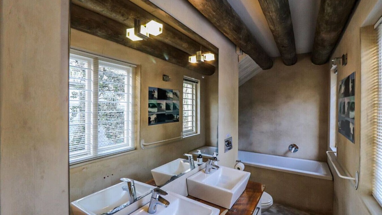 Photo of Bathroom in Sandbaai