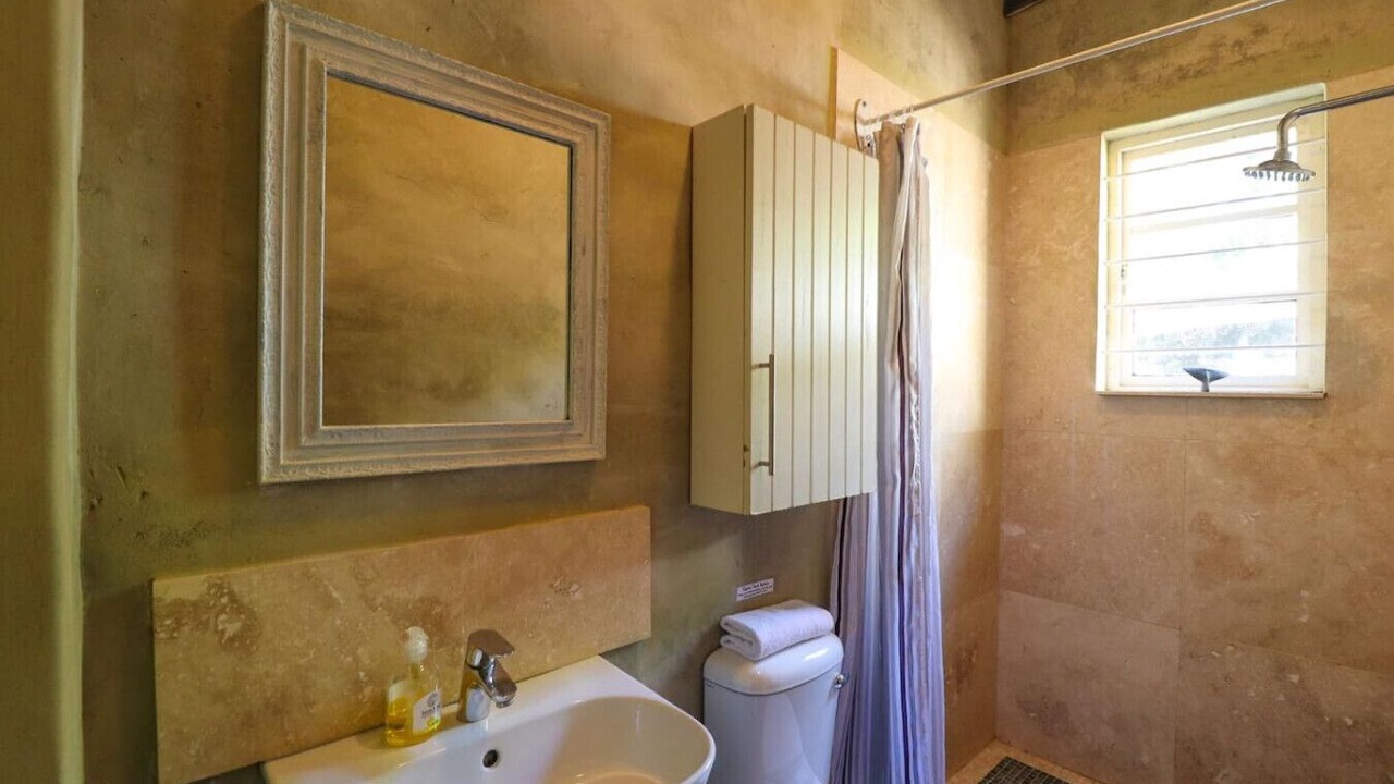 Photo of Bathroom in Sandbaai