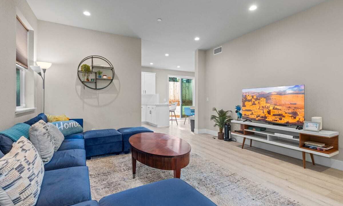 Photo of Livingroom in Forestville