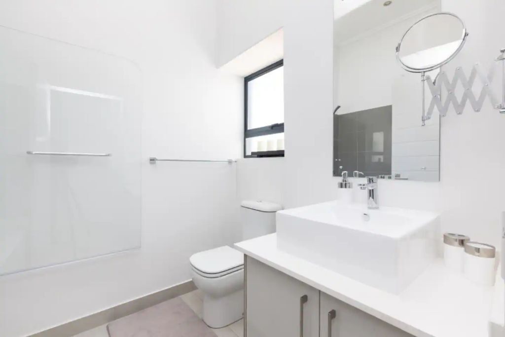 Photo of Bathroom in Greater Johannesburg Metropolitan Area