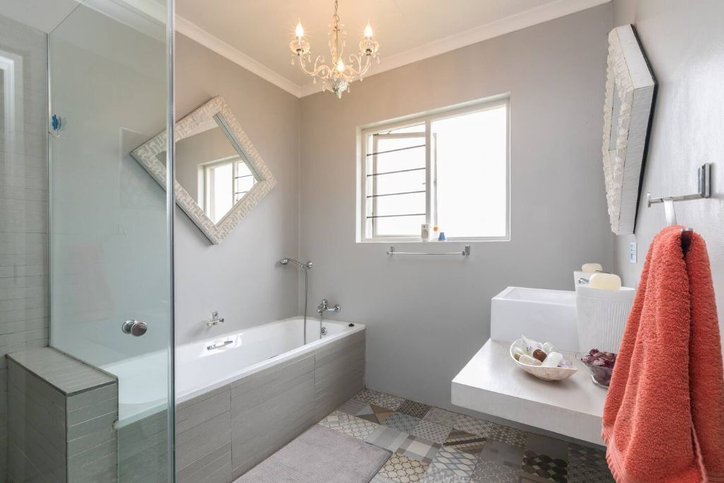 Photo of Bathroom in Greater Johannesburg Metropolitan Area