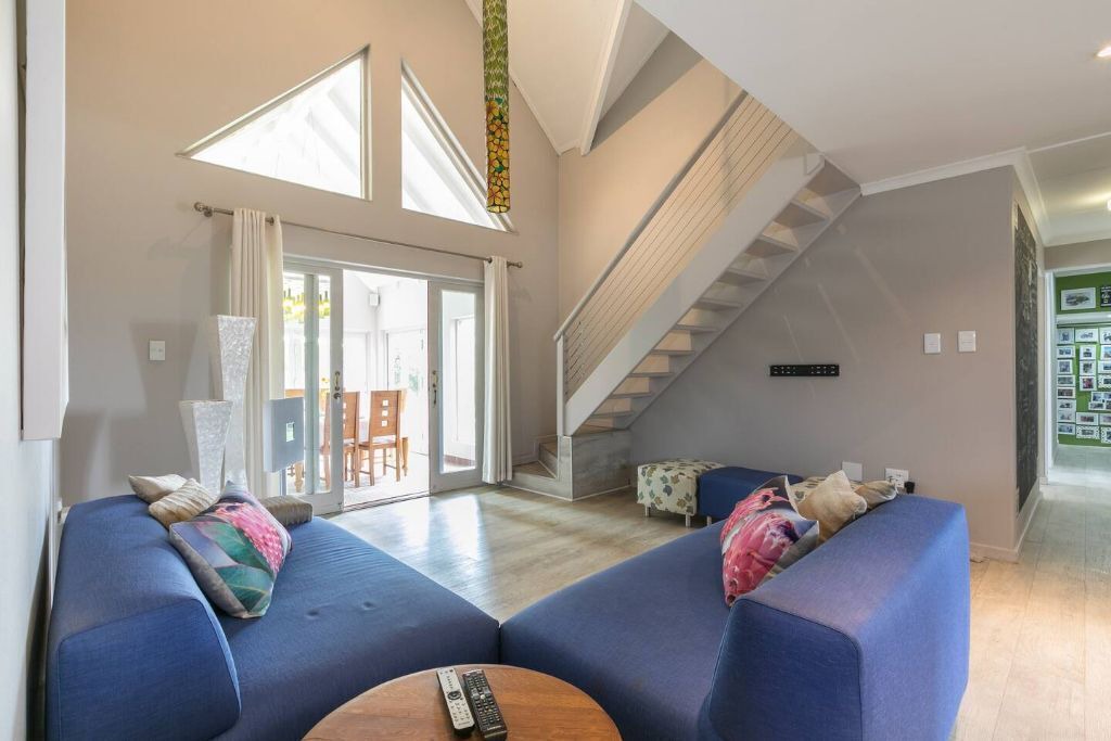 Photo of Livingroom in Greater Johannesburg Metropolitan Area