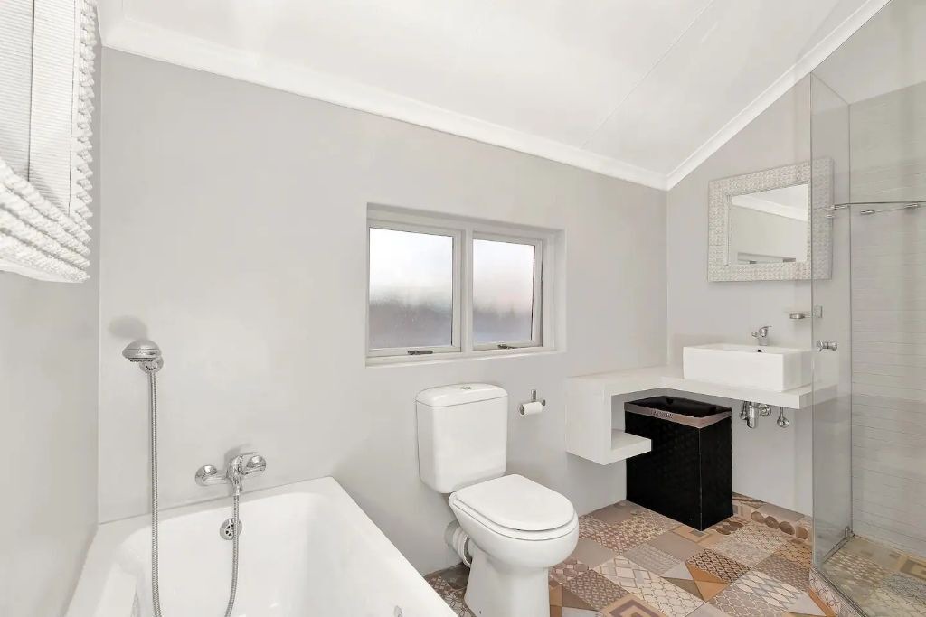 Photo of Bathroom in Greater Johannesburg Metropolitan Area