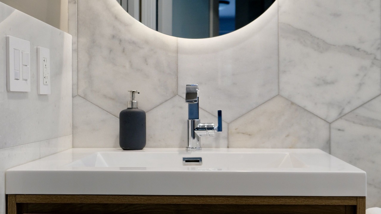 Photo of Bathroom in Miraloma Park