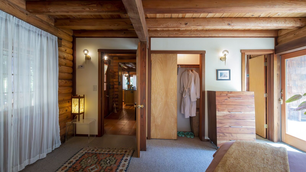 Photo of Bedroom in Albion