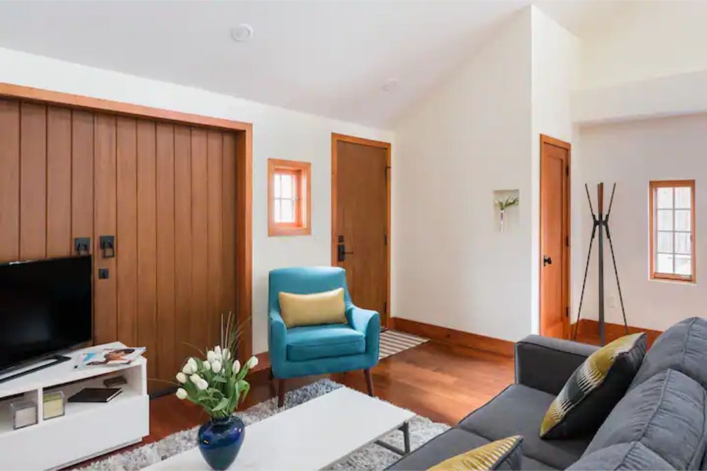 Photo of Livingroom in Mount Carmel