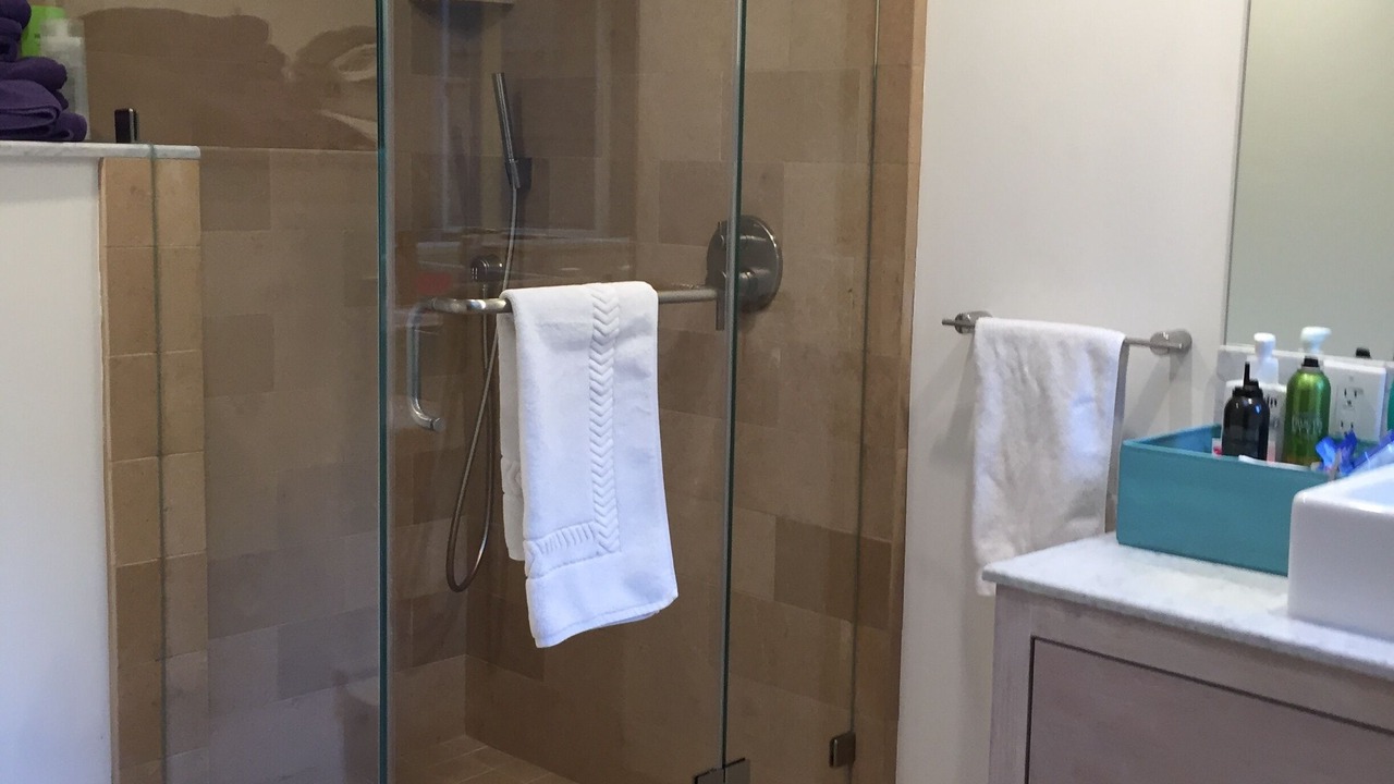 Photo of Bathroom in Leland Manor