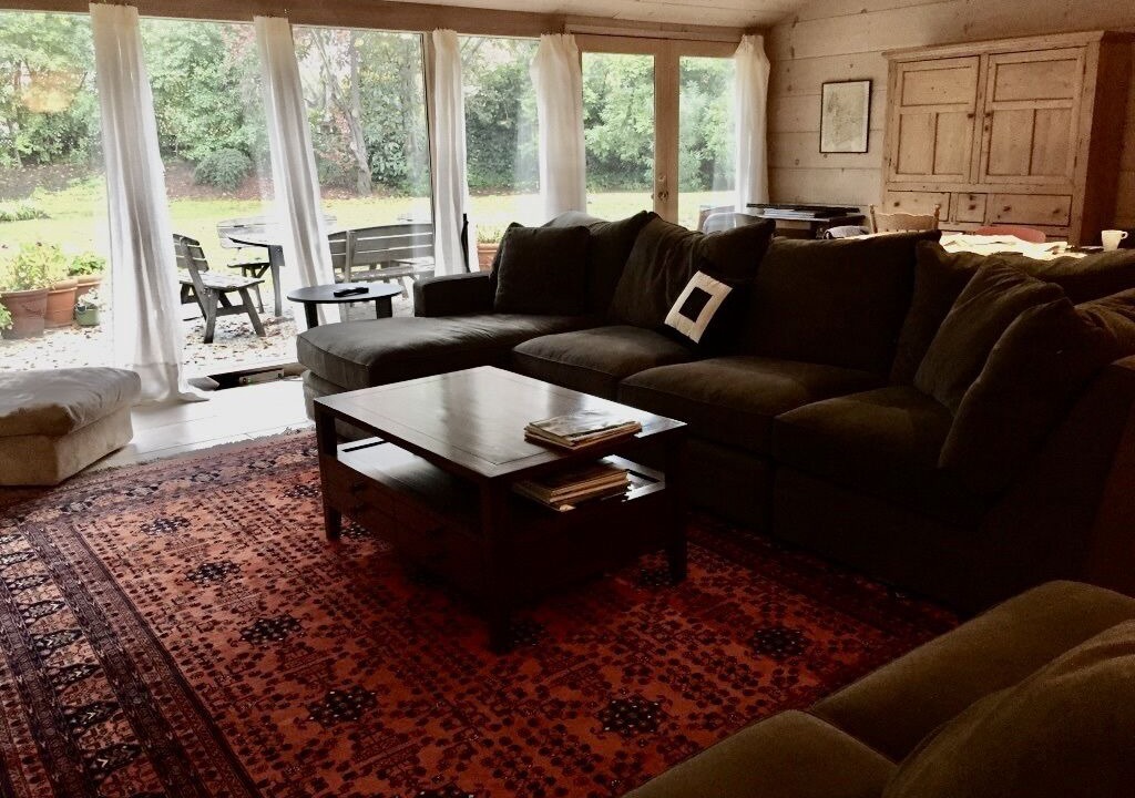 Photo of Livingroom in Leland Manor