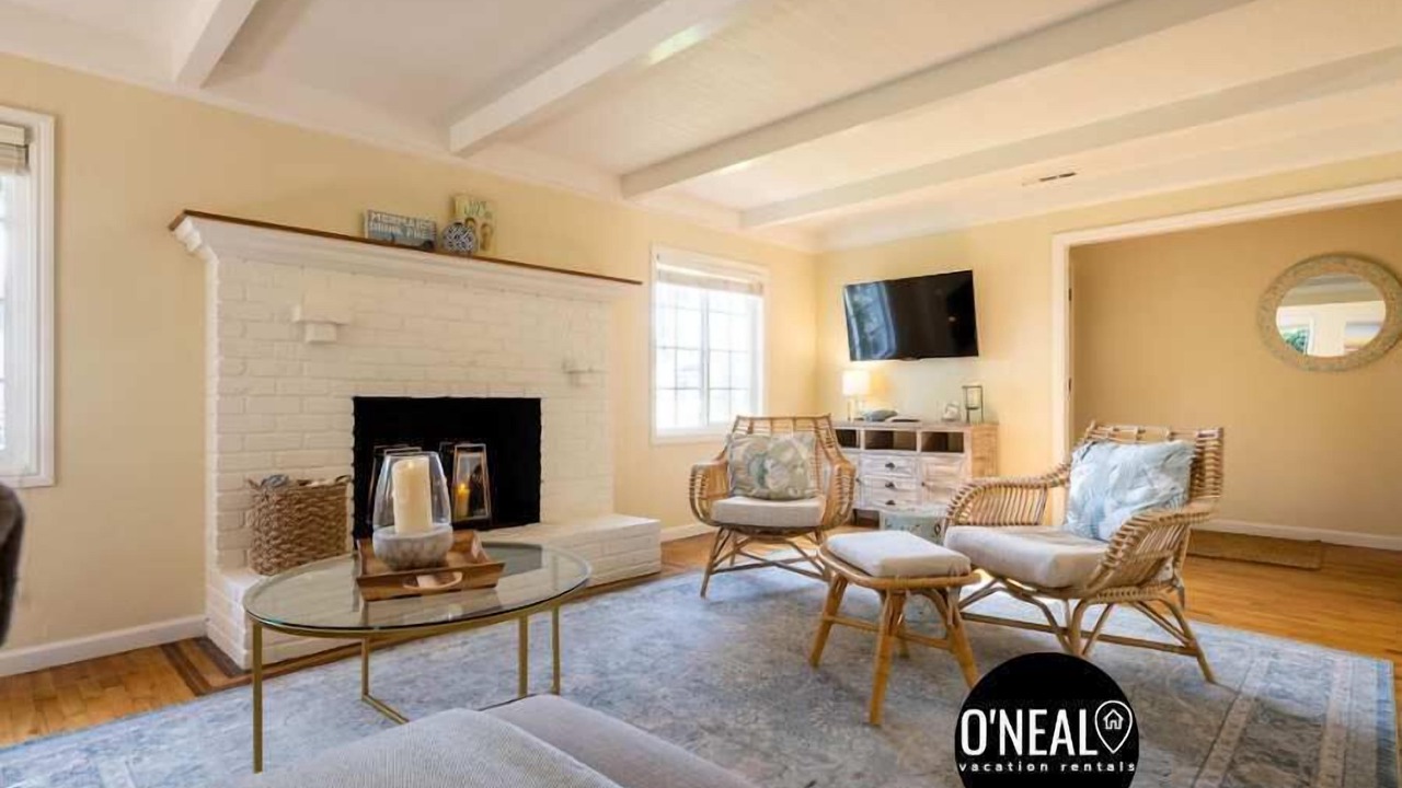Photo of Livingroom in Opal Cliffs