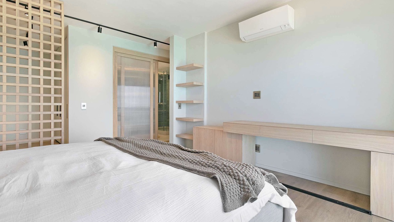 Photo of Bedroom in Bantry Bay
