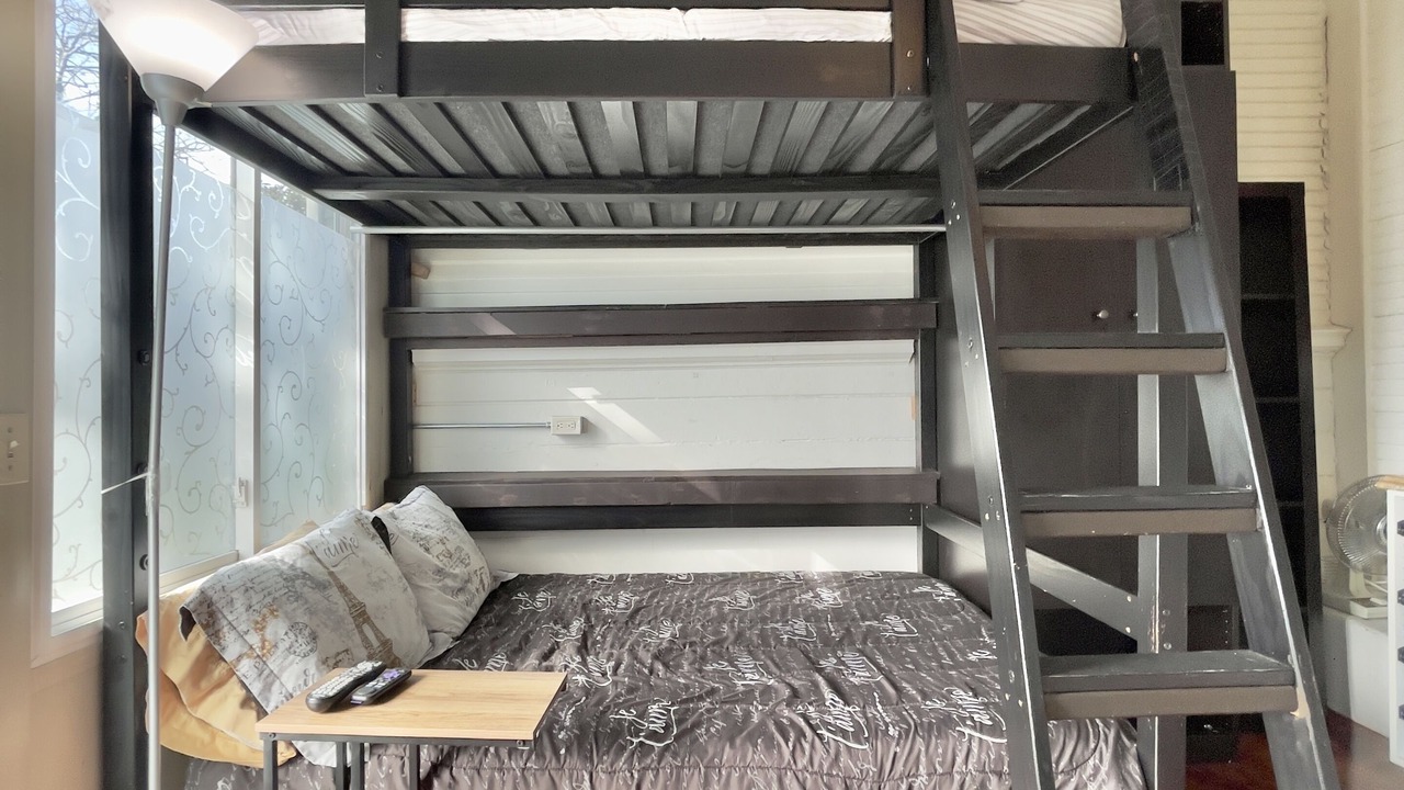 Photo of Bedroom in Willow Glen