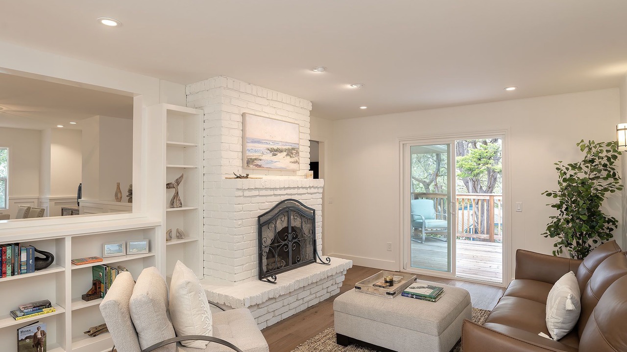 Photo of Livingroom in Del Monte Forest