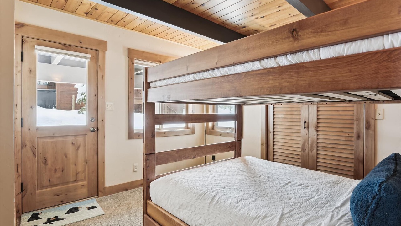 Photo of Bedroom in Alpine Meadows