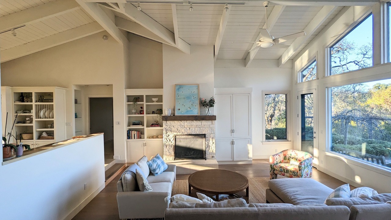Photo of Livingroom in Kenwood