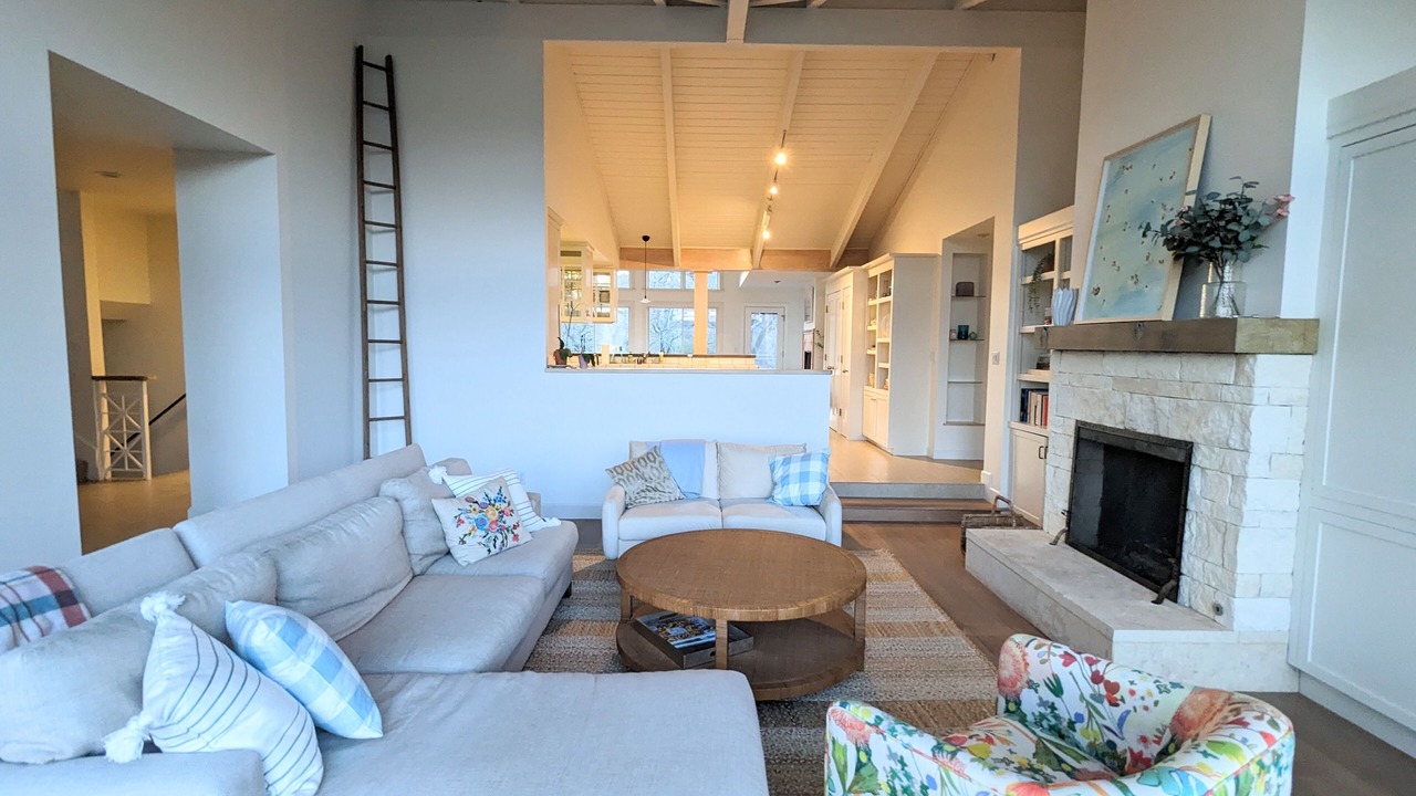 Photo of Livingroom in Kenwood