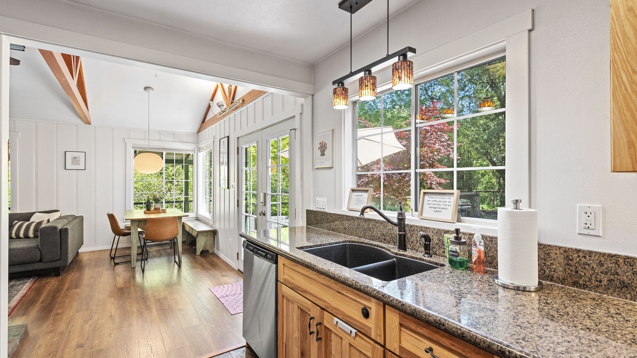 Photo of Bedroom in Cazadero