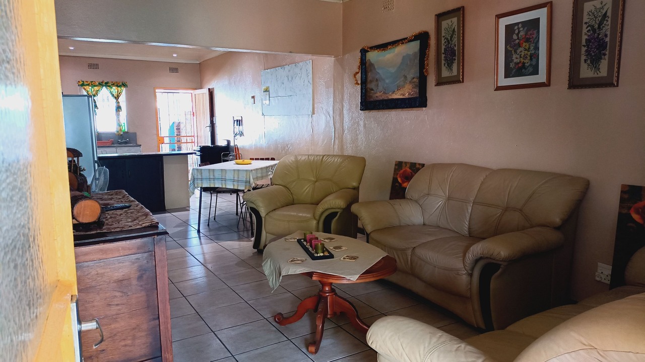 Photo of Livingroom in Rustenburg