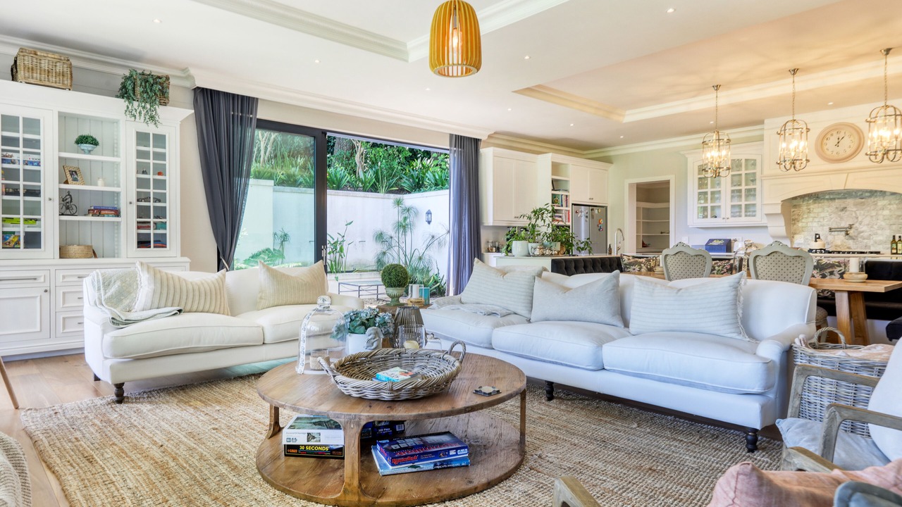 Photo of Livingroom in Bishopscourt