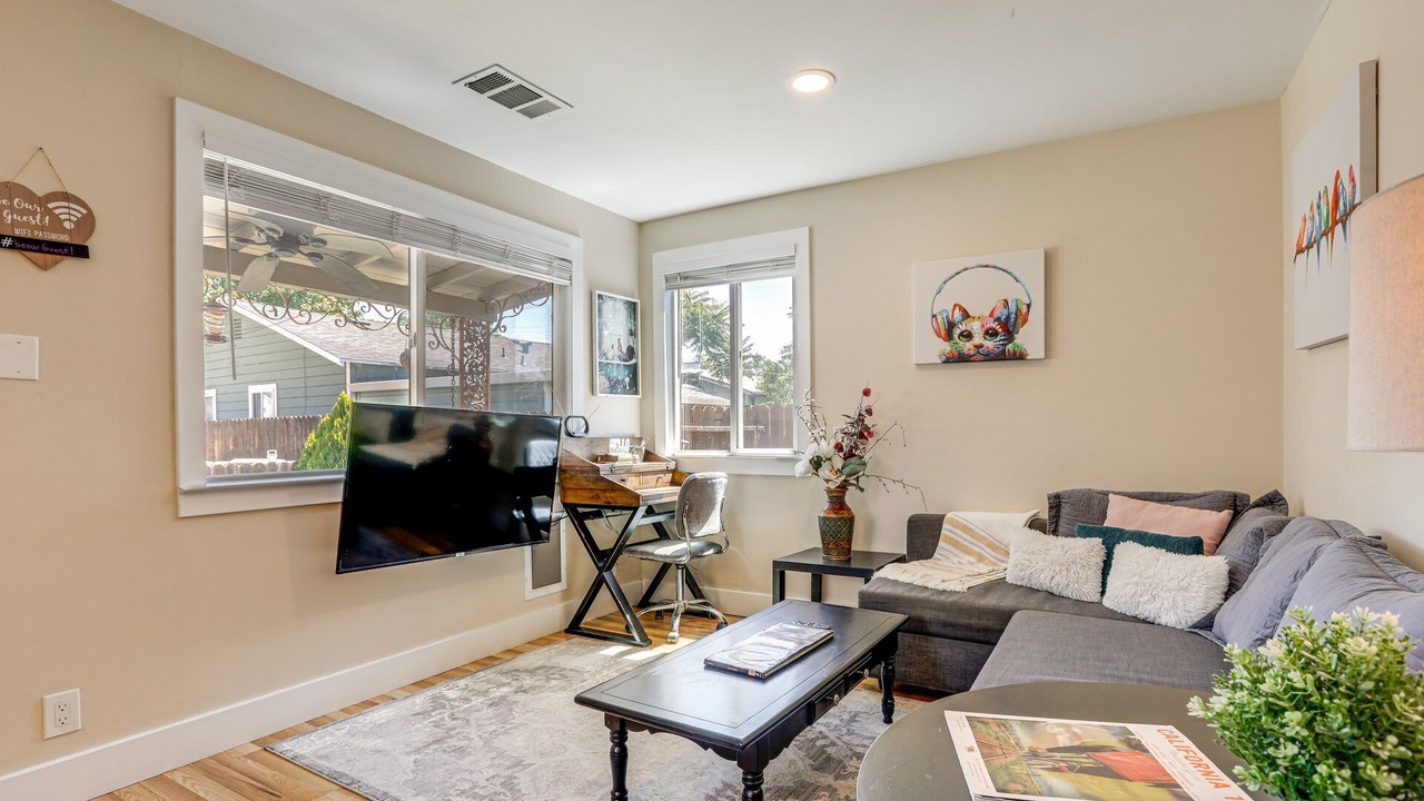Photo of Livingroom in Sacramento