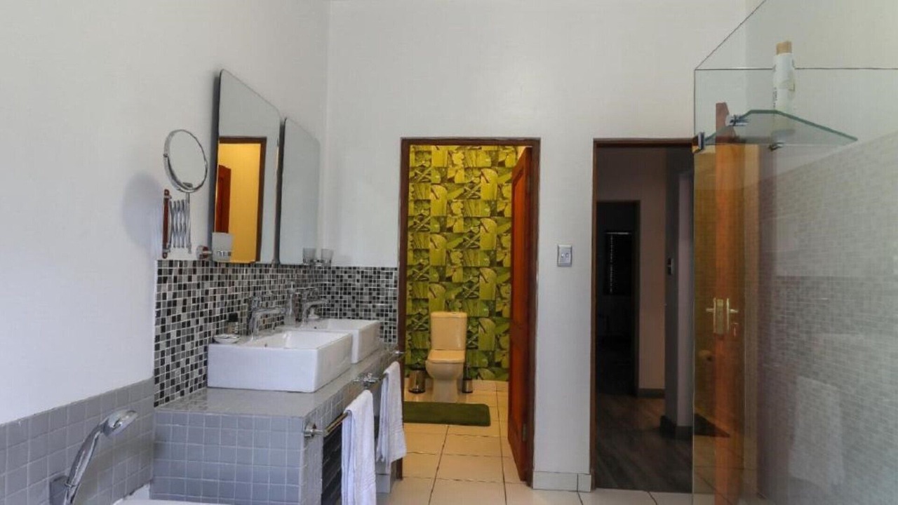Photo of Bathroom in Eastcliff