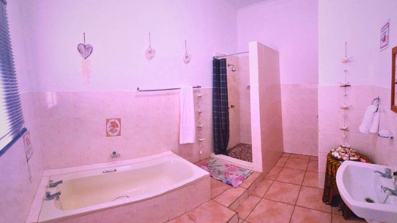 Photo of Bathroom in Laingsburg