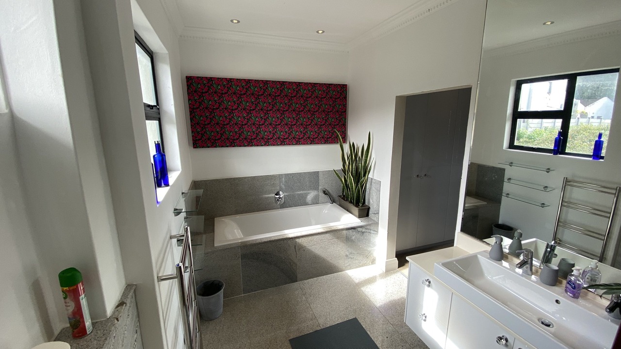 Photo of Bathroom in Umhlanga
