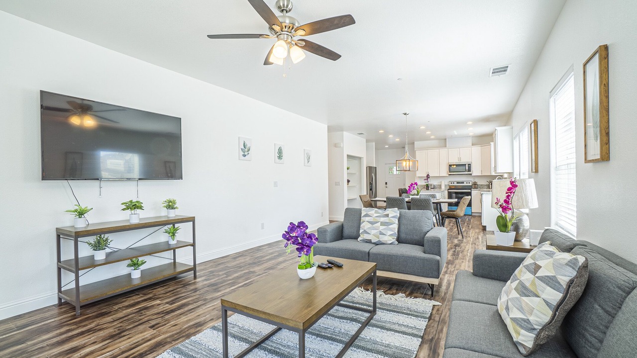 Photo of Livingroom in South Natomas