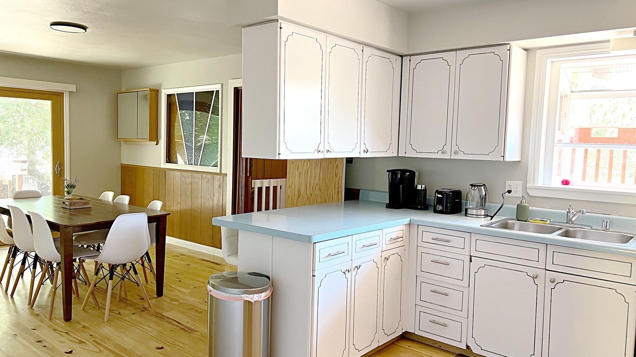 Photo of Kitchen in Los Altos Hills
