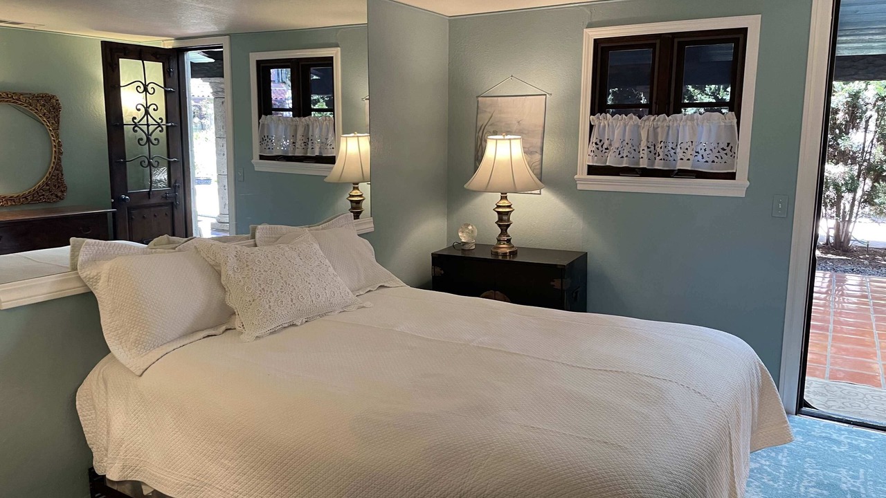 Photo of Bedroom in Saratoga