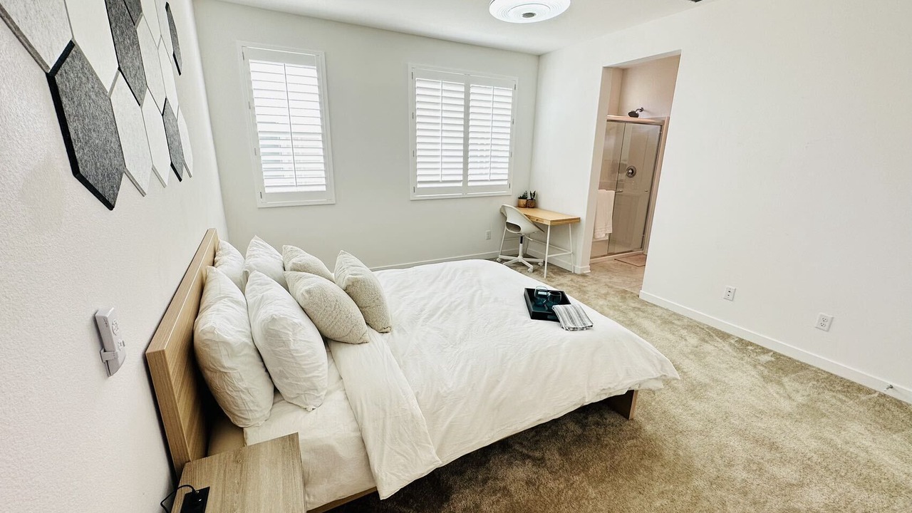 Photo of Bedroom in Natomas Creek