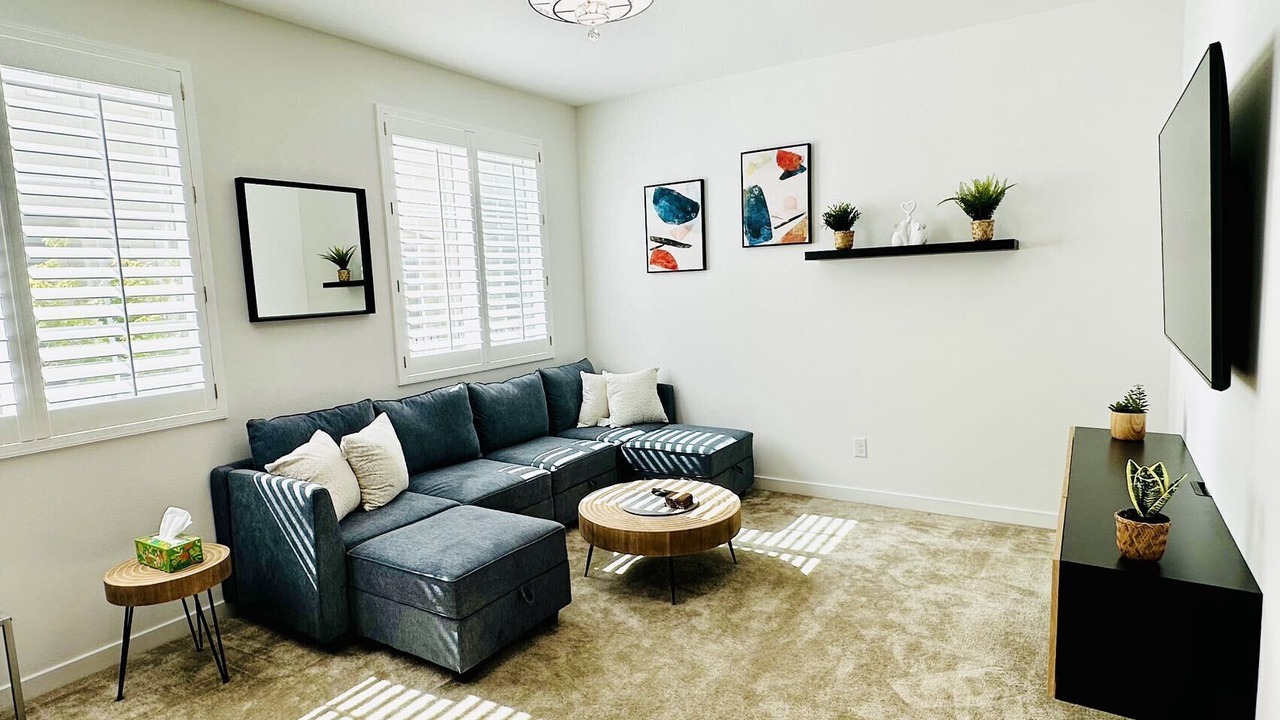 Photo of Livingroom in Natomas Creek