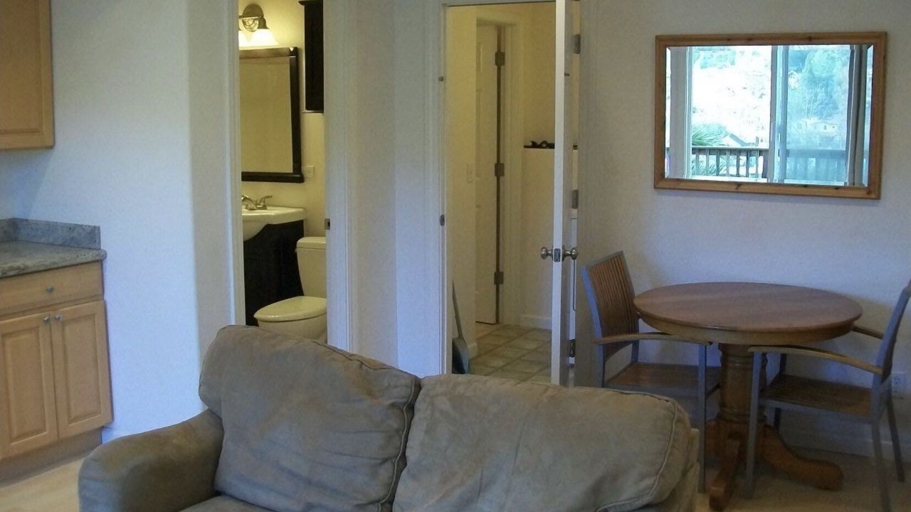 Photo of Livingroom in West End