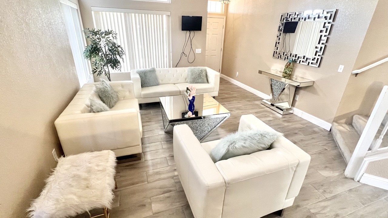 Photo of Livingroom in Tracy