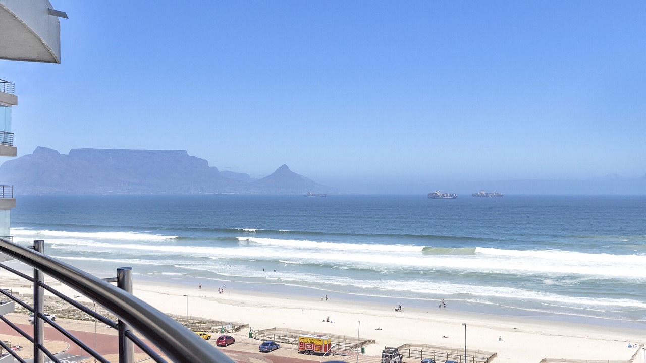 Photo of Others in Bloubergstrand