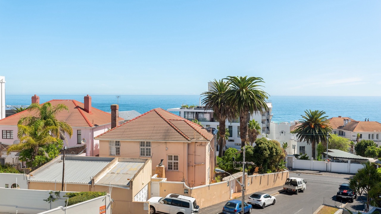 Photo of Others in Sea Point Promenade