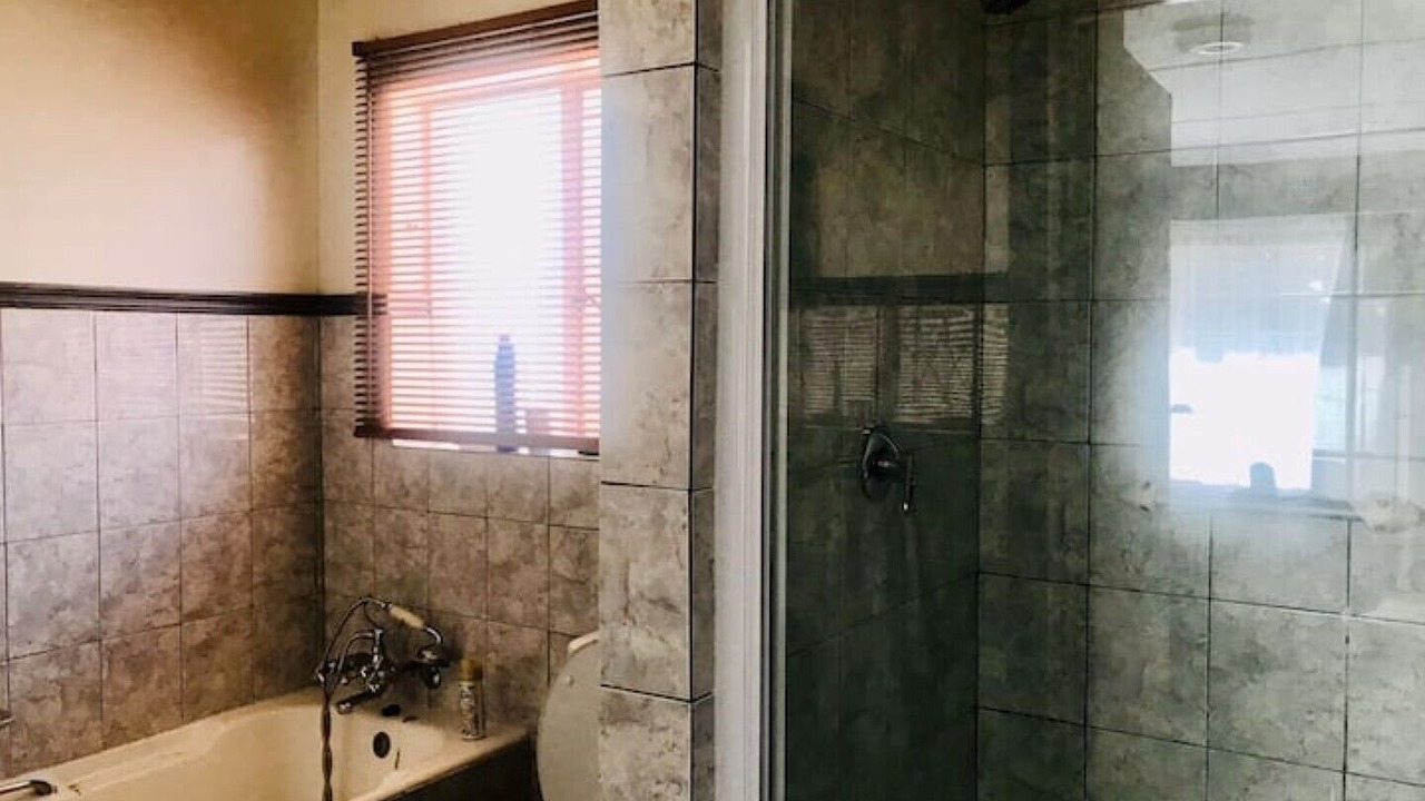 Photo of Bathroom in Greater Johannesburg Metropolitan Area