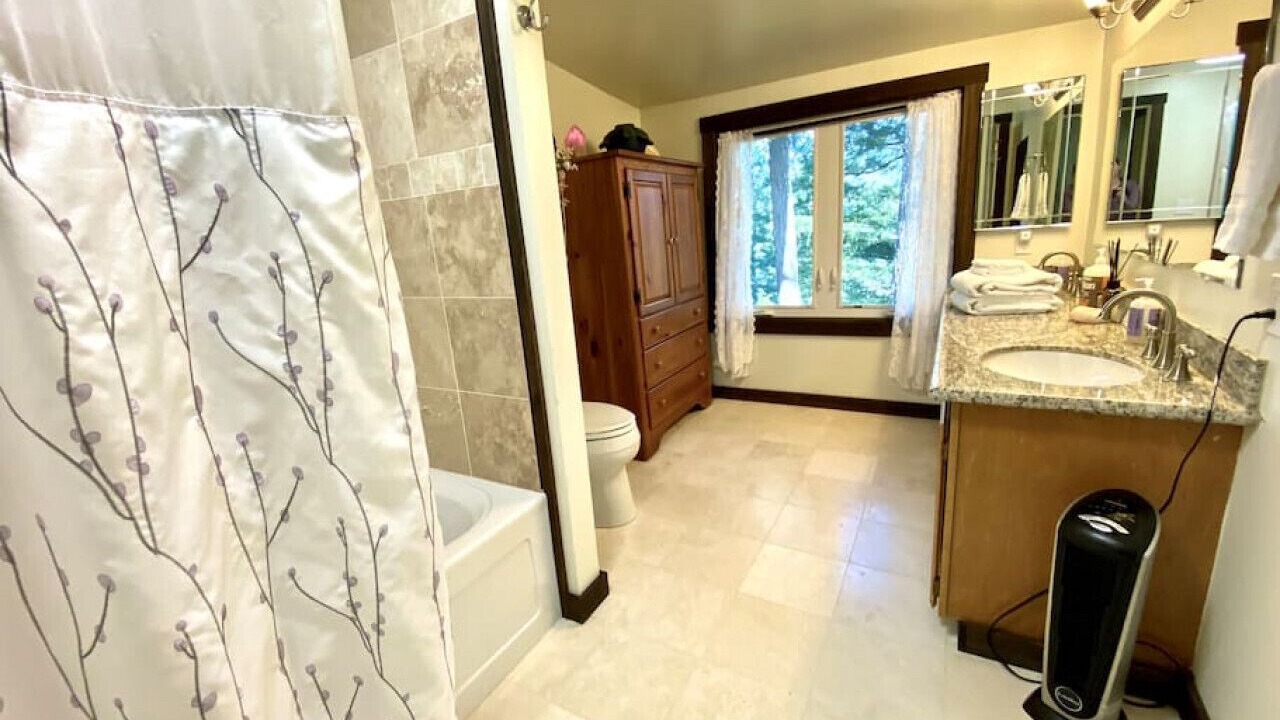 Photo of Bathroom in Myers Flat