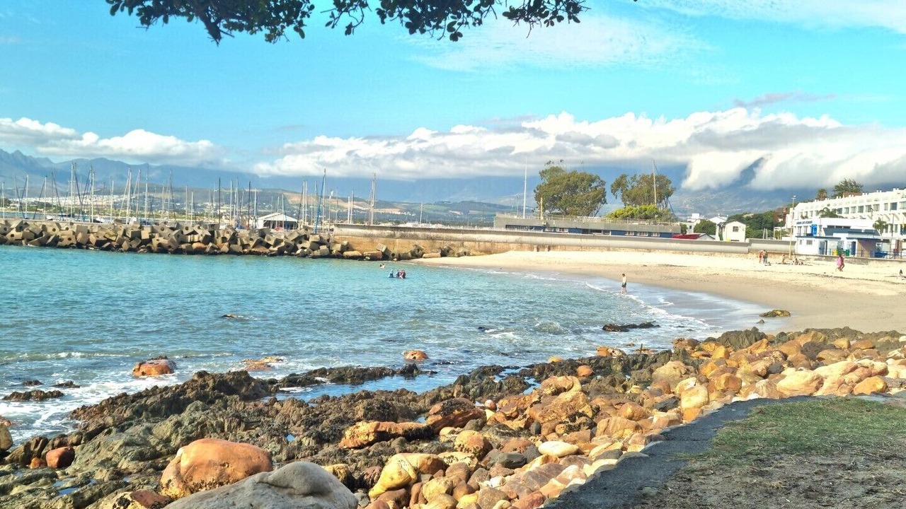 Photo of Others in Gordons Bay Central