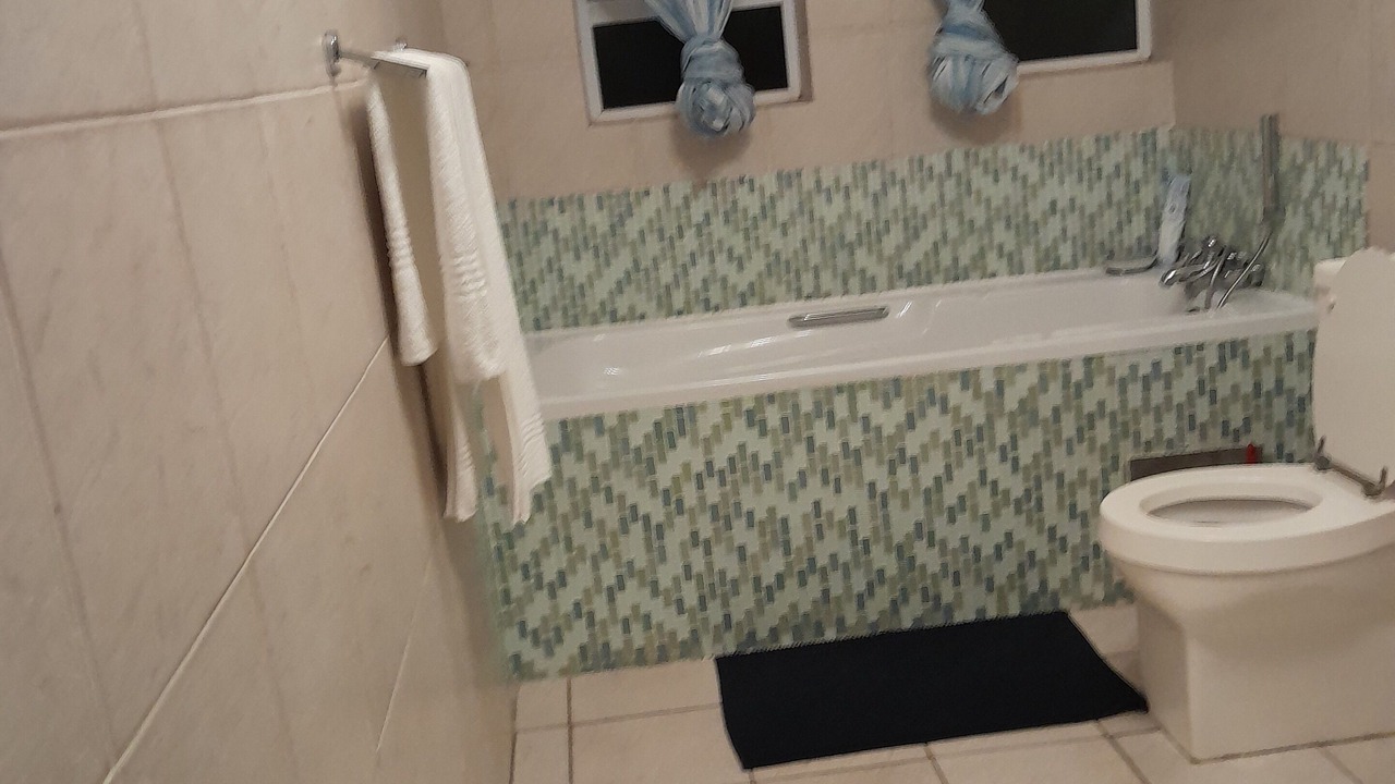Photo of Bathroom in Faerie Glen